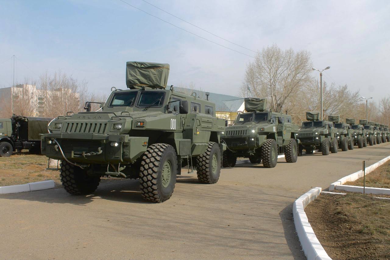 Техника казахстан. Военная техника Казахстана. Фото военной техники. Военные машины Казахстана. Военная инфраструктура.