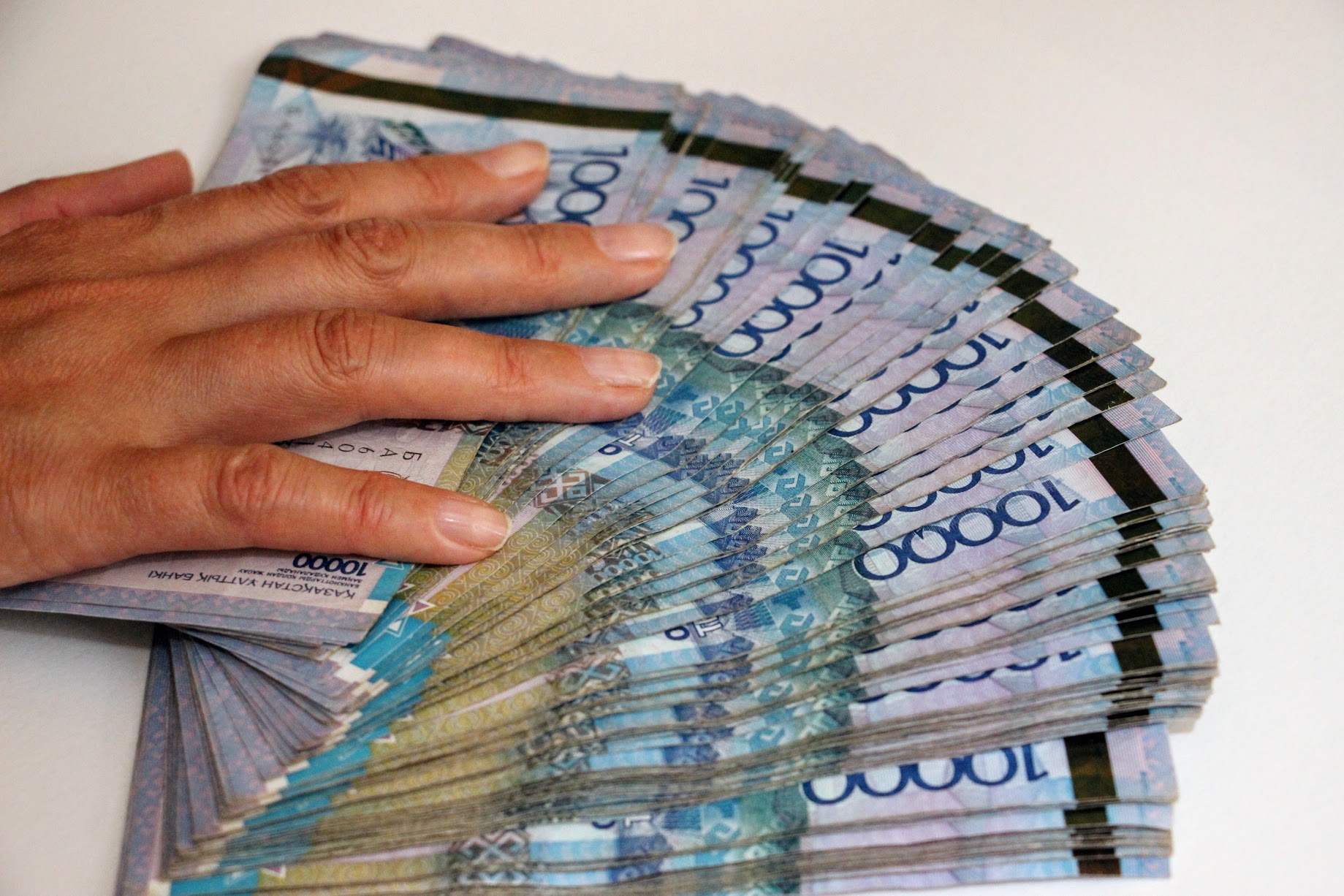 500 000 рублей в тенге