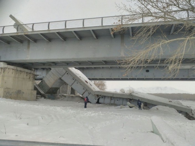 Мост из плит перекрытия