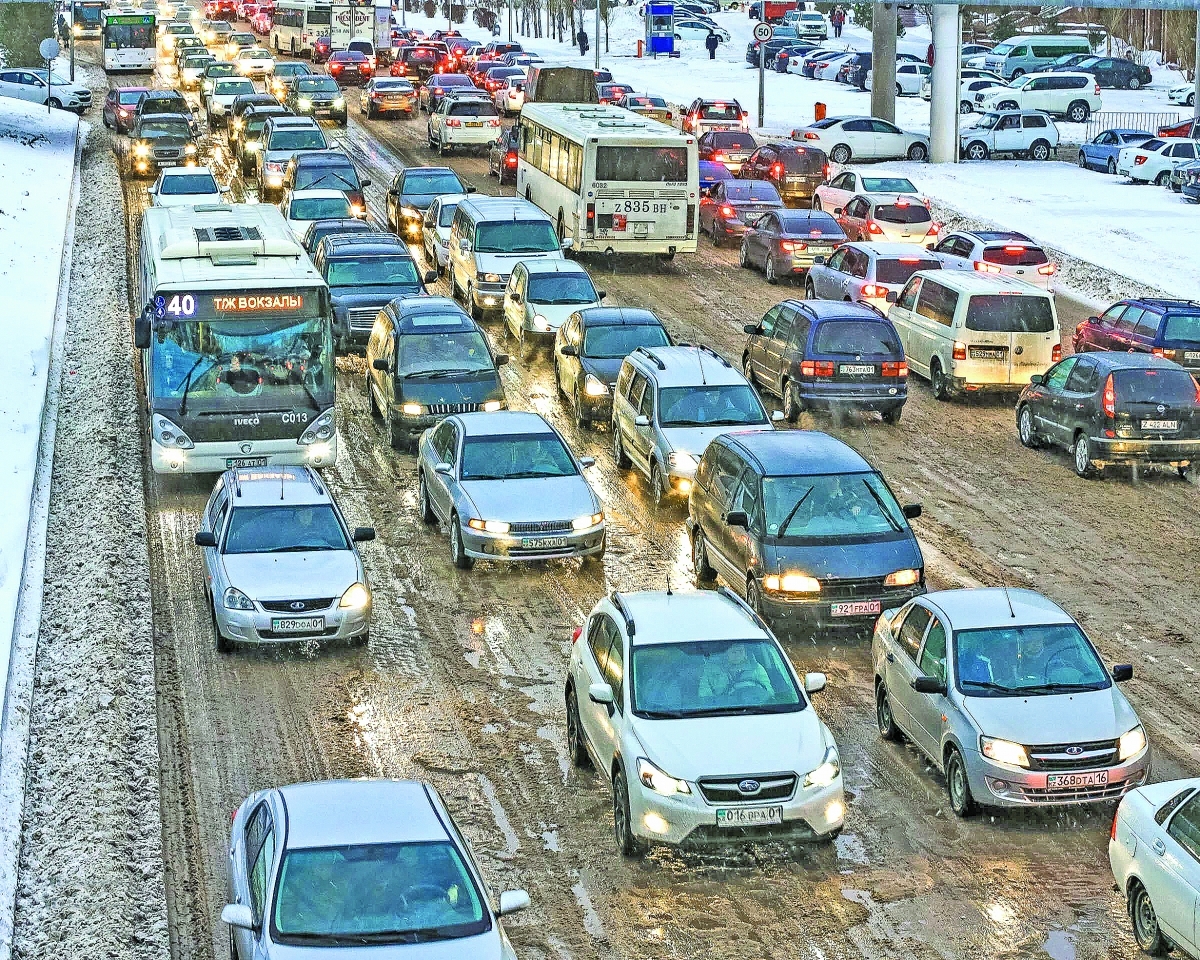 Бросай авто, садись в автобус