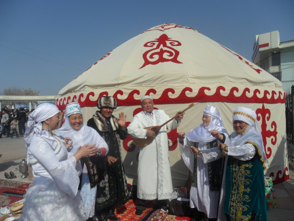 Павлодарцев научат собирать юрту