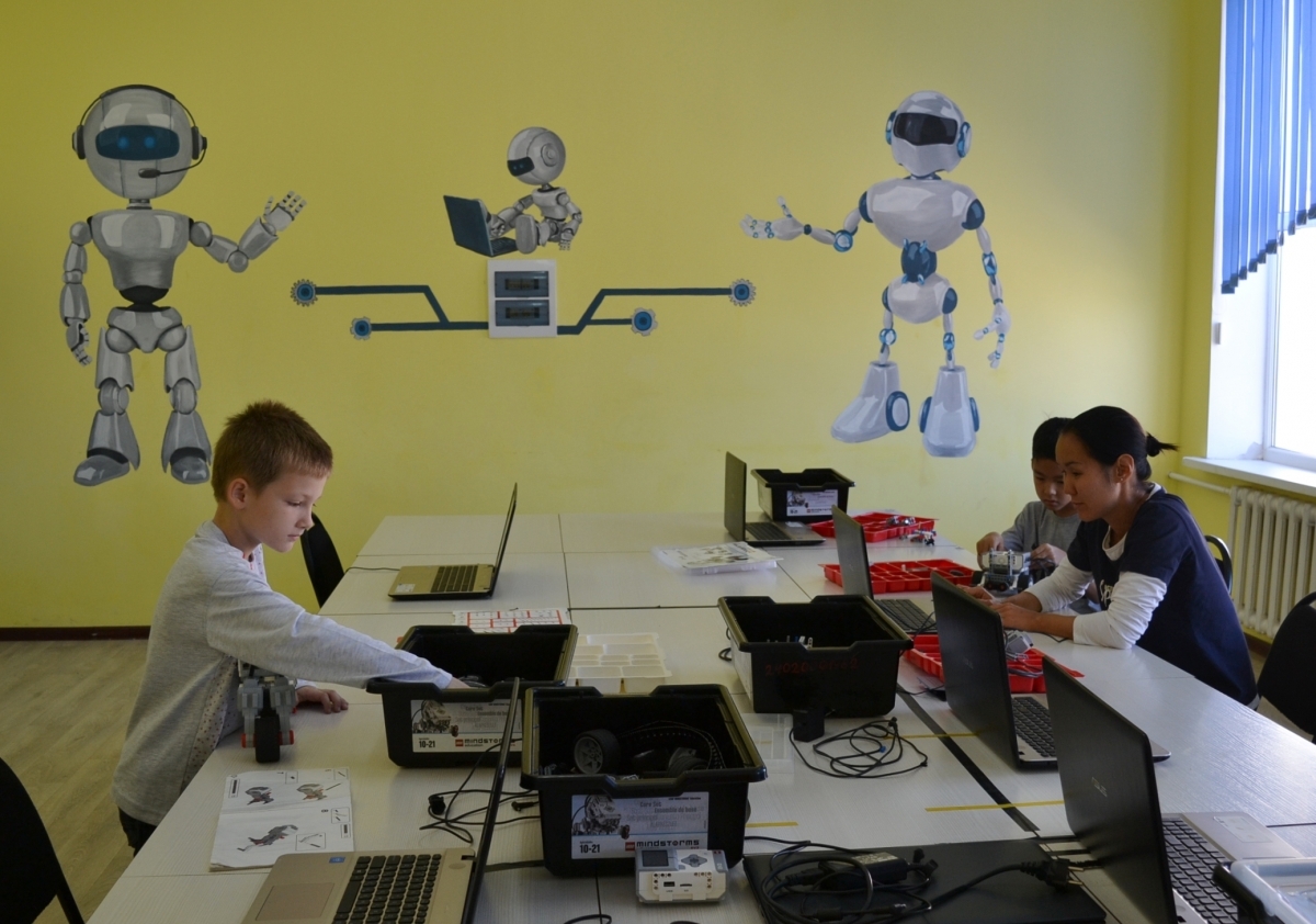 Современные направления робототехники. Кабинет робототехники оформление. Современные тенденции развития роботов. Правила поведения обучающихся в кабинете робототехники картинки.