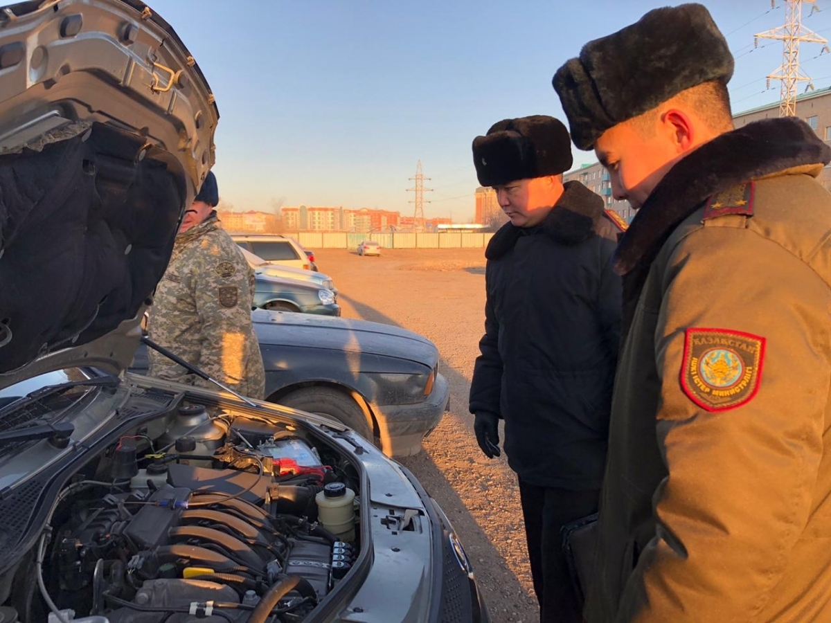 Практическая помощь автолюбителям от сотрудников военной автополиции  актюбинского гарнизона