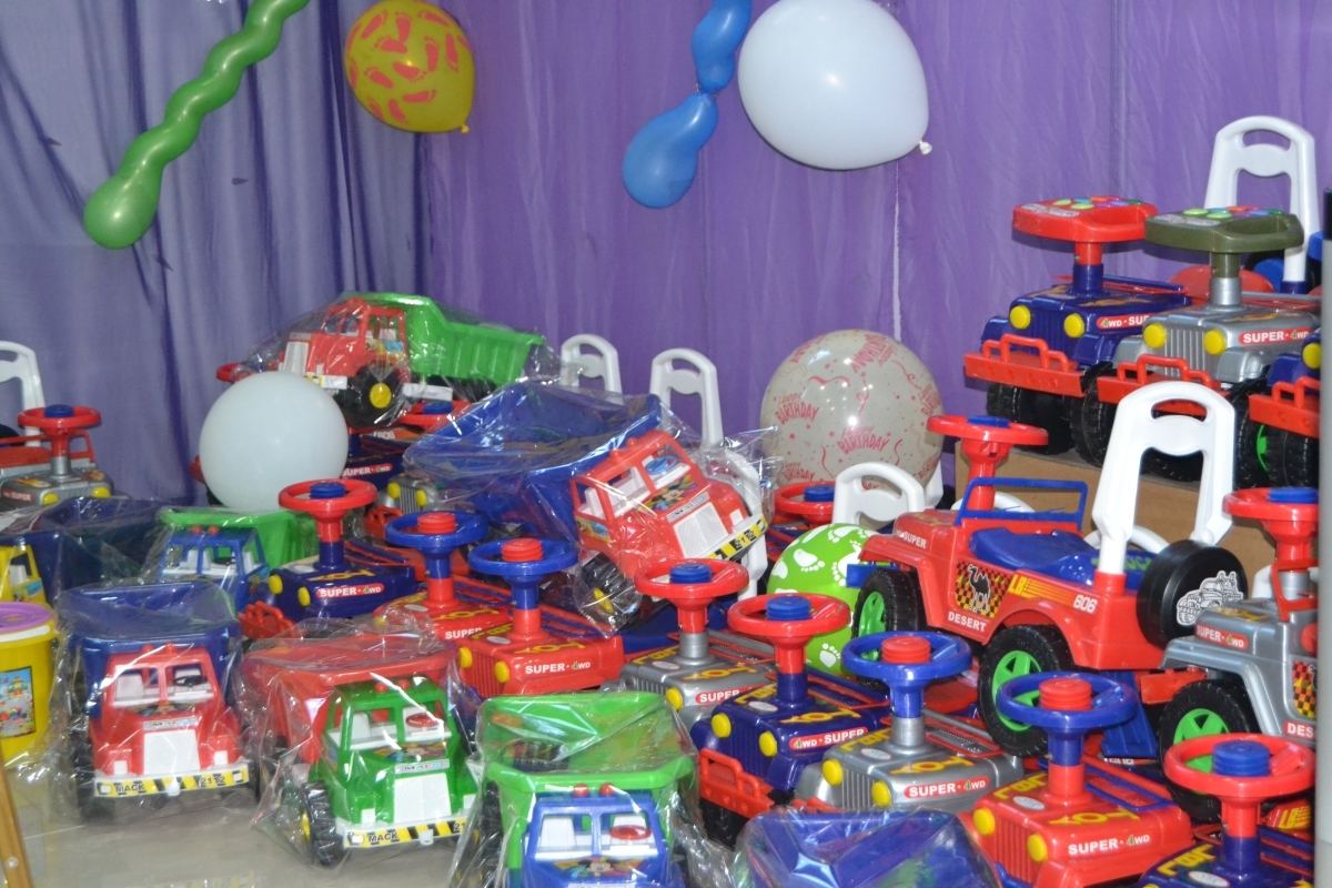 Ойыншықтар суреті. Ойыншықтар машина. Детские игрушки собственного производства. Некоторые фирмы выпускающая детские игрушки производит выпуск. ЮКО игрушки.