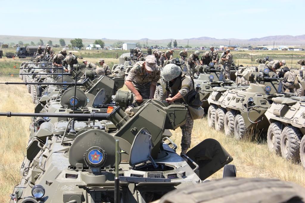 Вооружения республики казахстан. Вооружения и Военная техника вс РК. Армия Казахстана техники. Армия Казахстана вооружение. Армия Казахстана техника и вооружение.