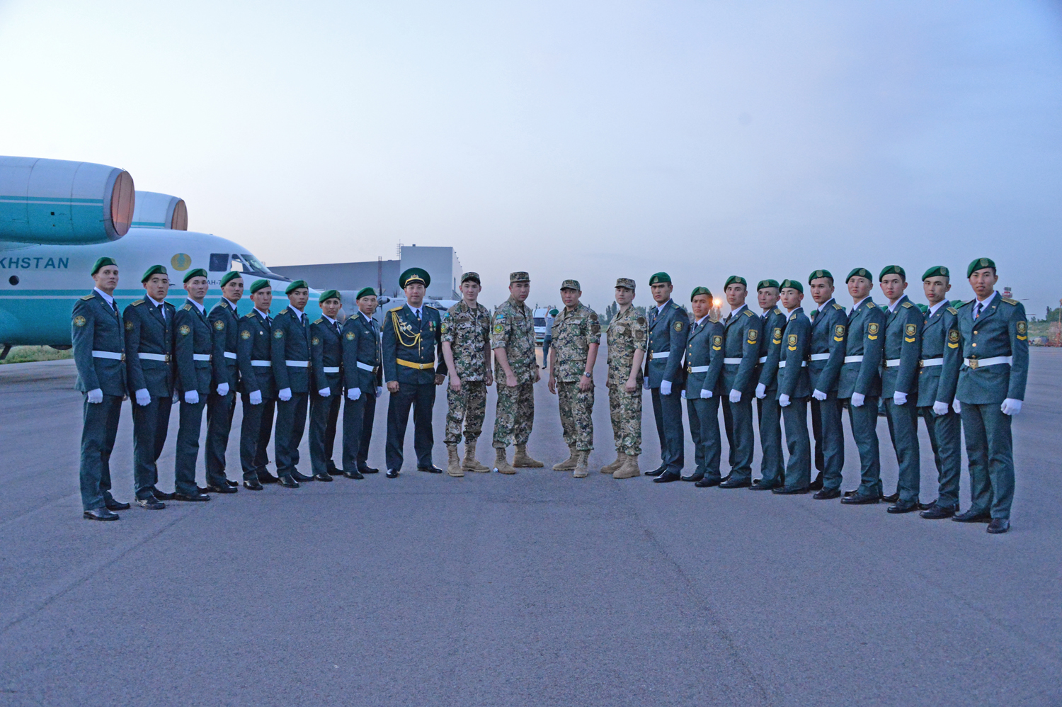 Погран алматы. Курсанты пограничники. Пограничные войска казахстана. Погран алматы. Пограничная служба пс кнб казахстана.